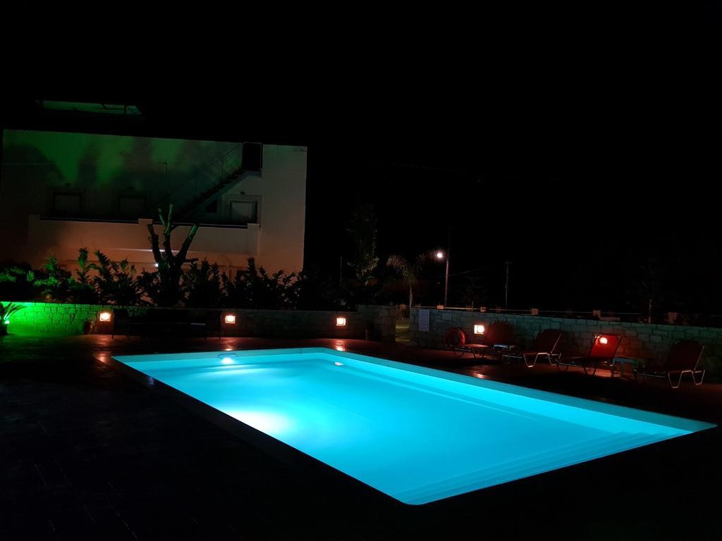 Almyra Apartments & Suites Sfáka Esterno foto