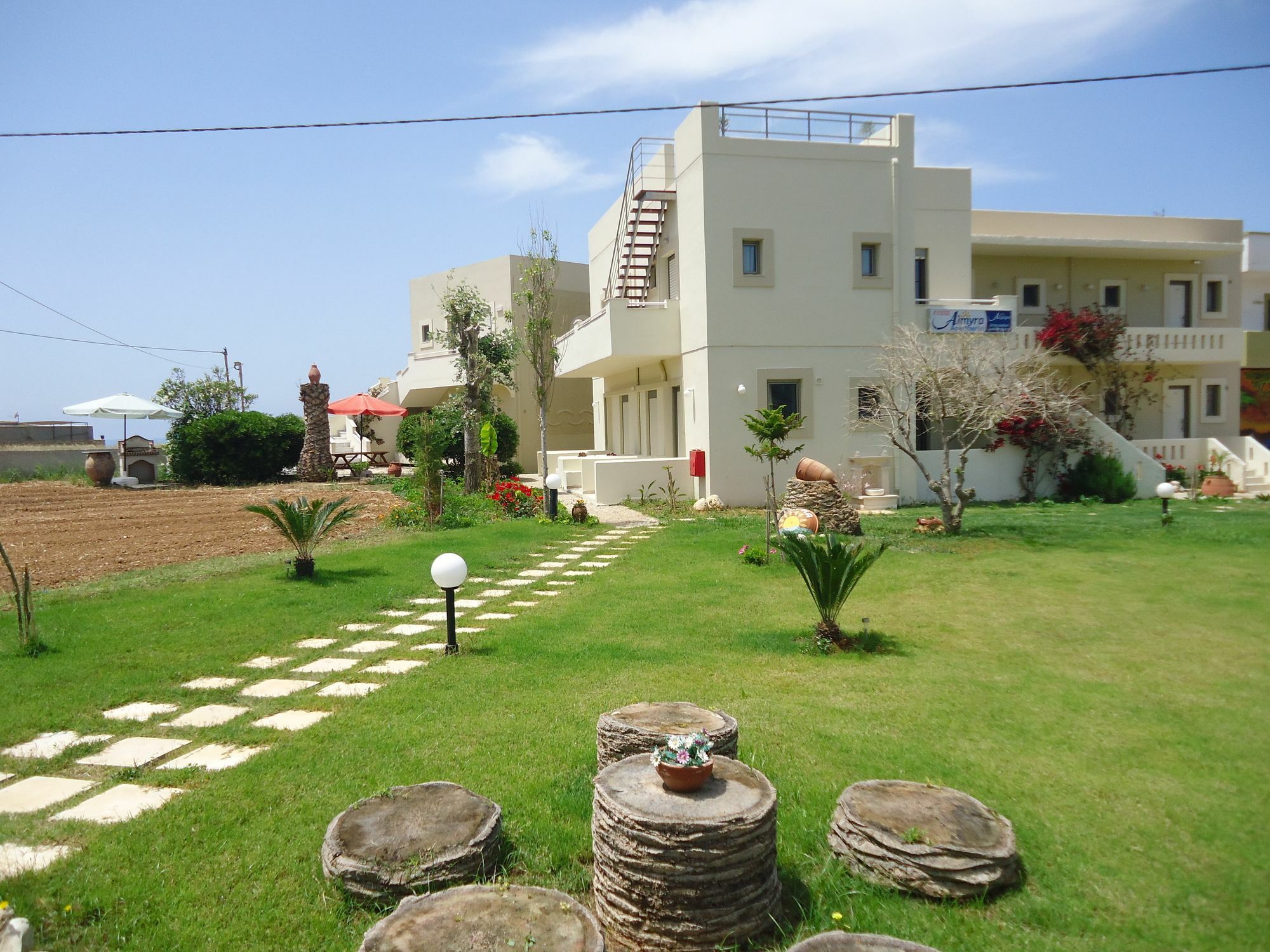 Almyra Apartments & Suites Sfáka Esterno foto