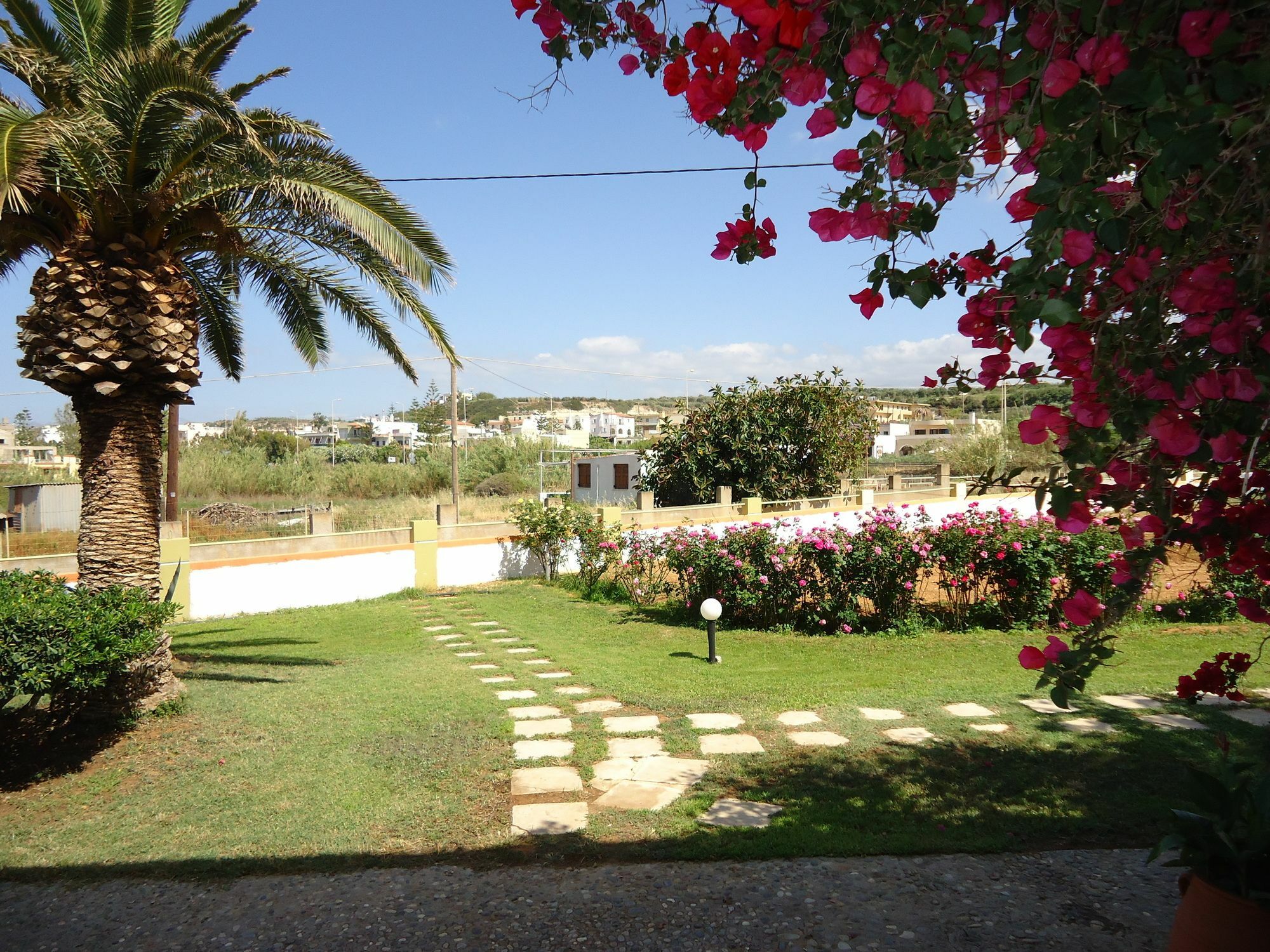 Almyra Apartments & Suites Sfáka Esterno foto